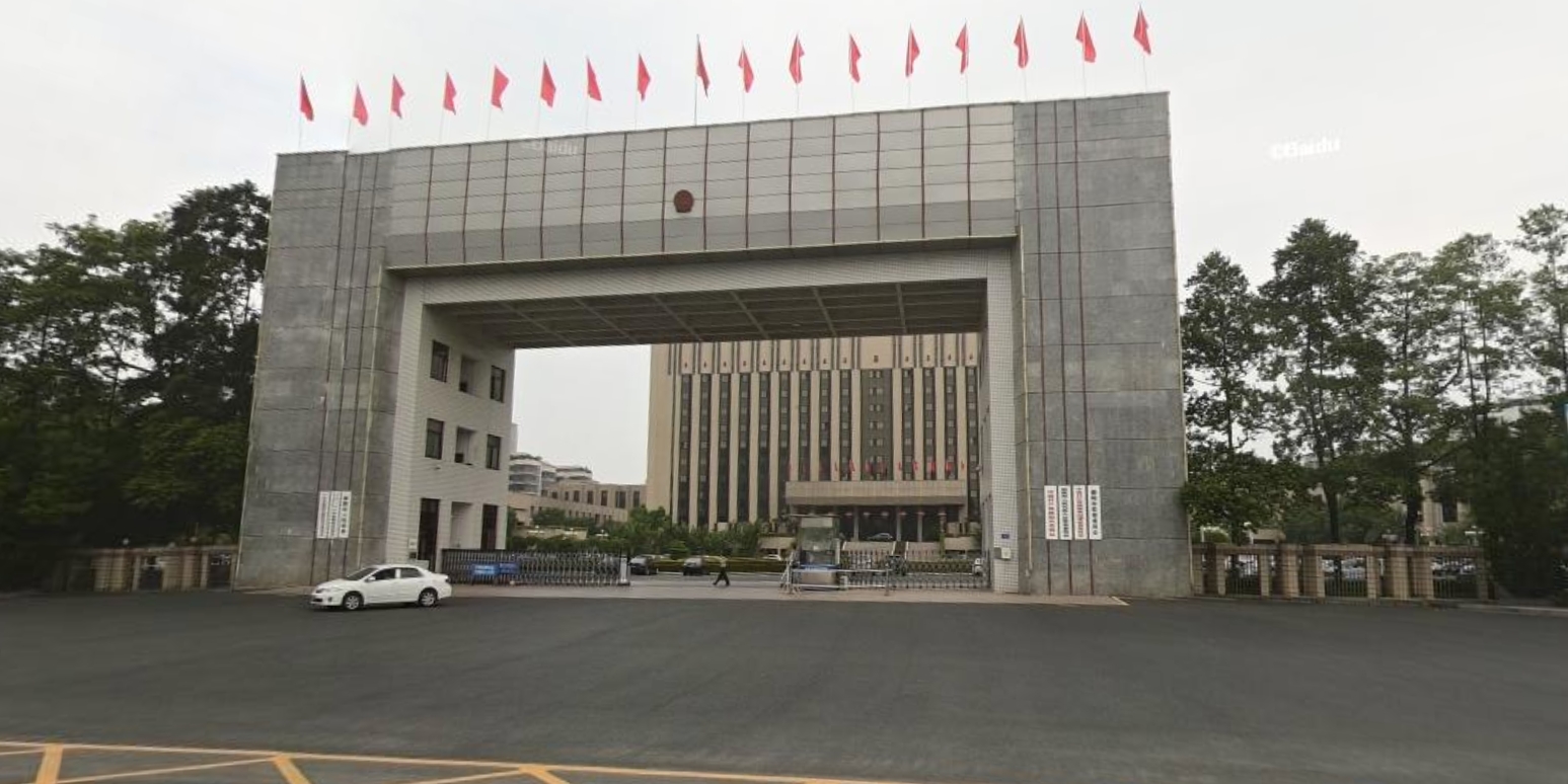 揭阳市人民政府门口