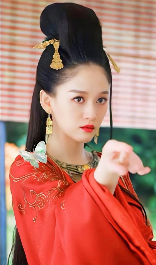 陈乔恩扮演的东方不败